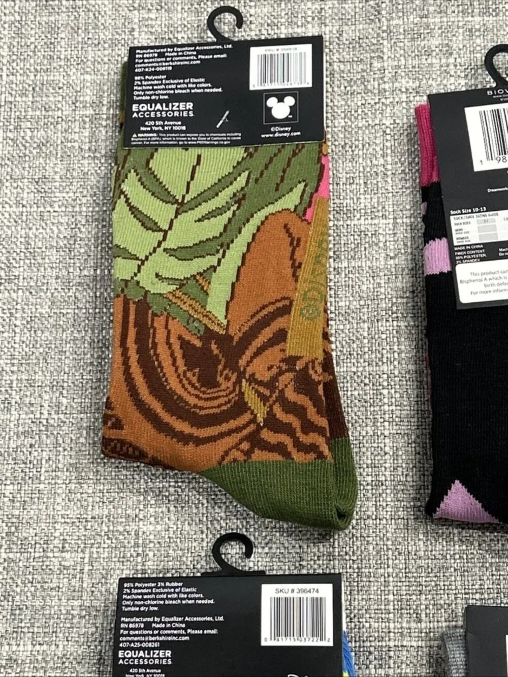 Lot of 4 Novelty Crew Socks Pop Culture Toy Story Shrek Moana Looney Tunes